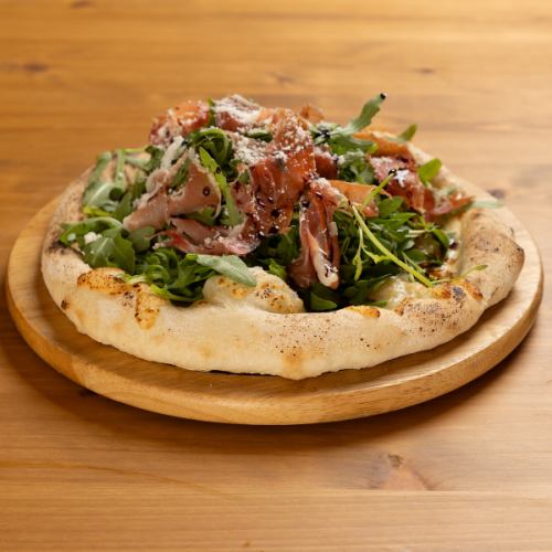 生ハムとルッコラのパスタ