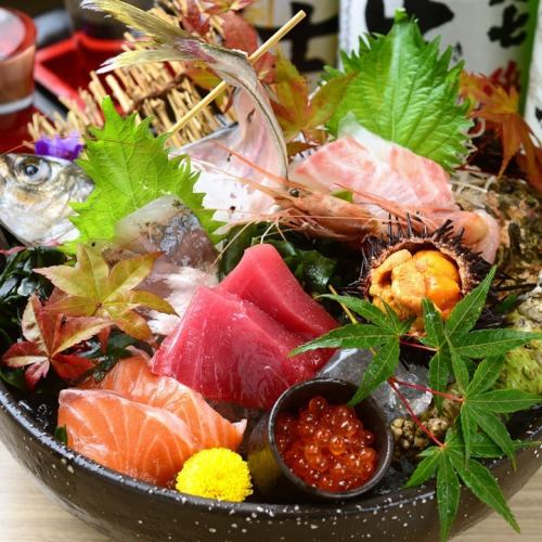 ＜当店のおすすめ＞お造り盛り合わせ【三種 盛り合わせ】