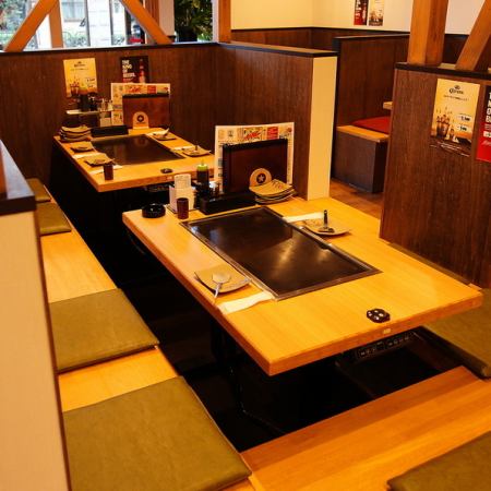 We have tatami mat seats perfect for a date ☆ Please feel free to visit us!!