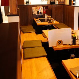 The table seats are modern and have a calm and mature atmosphere.Several kinds of sour, shochu and other alcoholic drinks!