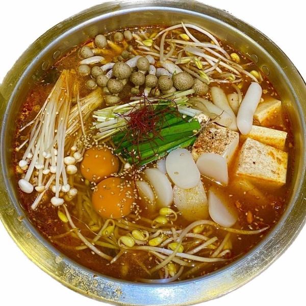 ★SUMOMO's Kimchi Hotpot★ Minimum order is 2 servings◎◎For lunchtime and single diners, we accept orders for 1 serving♪