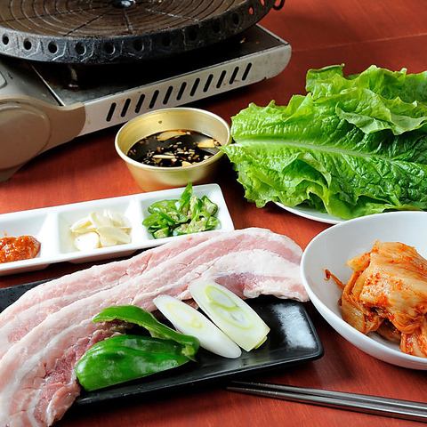 韓国料理の定番といえば、当店おススメのサムギョプサル！