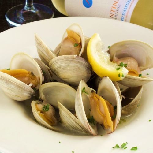 Authentic Funabashi direct delivery !! "Big catch" of hard clams steamed with white wine