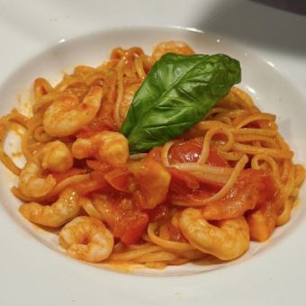 海老とトマトのアラビアータ