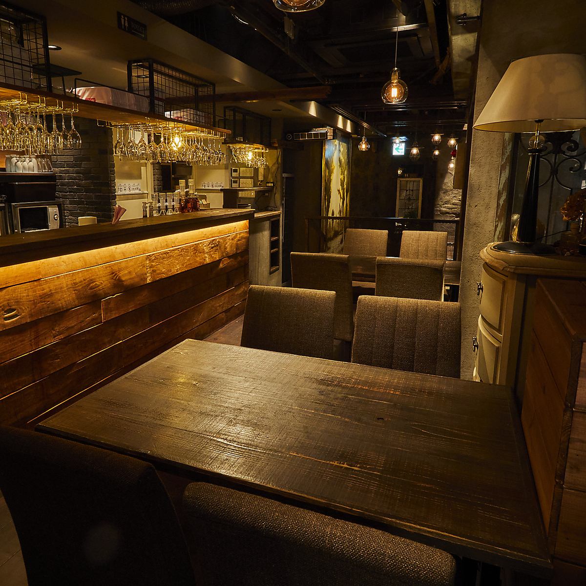 我们提供多种适合男女食用的食品和饮料。