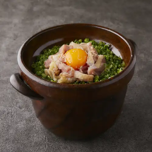[NEW] Free-range chicken yukke rice in an earthenware pot