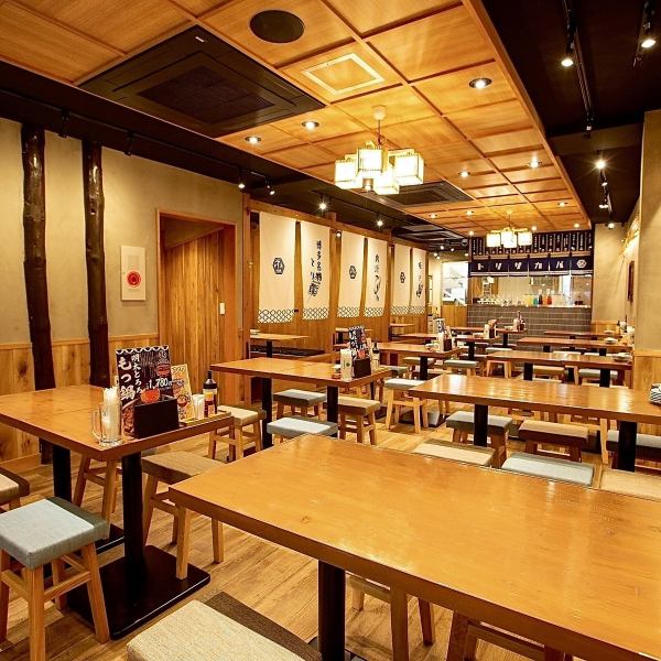 【難波/なんば駅徒歩3分】完全個室・半個室完備！各種宴会にも利便性◎食べ飲み放題2500円～コスパ抜群のコース内容でお届け♪難波宴会を応援します！仲間との飲み会・企業宴会・歓迎会・送別会・忘年会・新年会などのご相談も受付中！飲み放題コースや単品飲み放題、巻き串、焼き鳥、博多もつ鍋など福岡名物もお任せ！