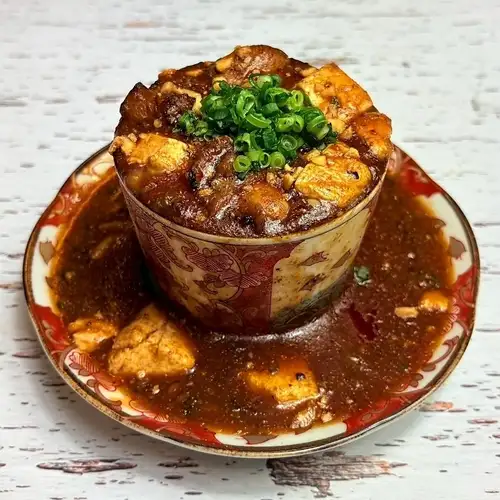 炭火鶏のこぼれ麻婆豆腐