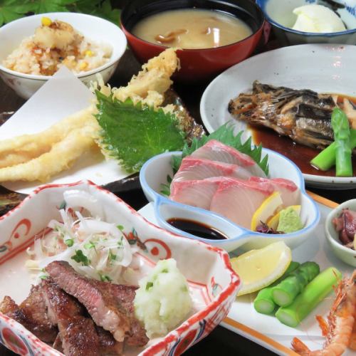 僅用餐【宴會套餐，包括生魚片、水煮石斑魚、牛排等】共8道菜，3,500日元