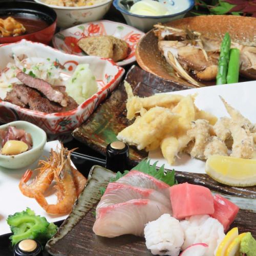90分钟无限畅饮【牛排、海鳗天妇罗、炖黑鱼子等……宴会套餐】共9道菜6,000日元