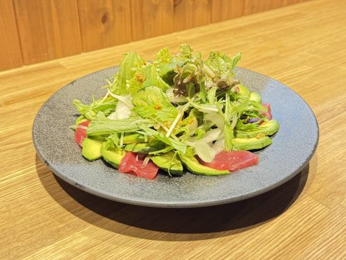 Tuna and avocado salad