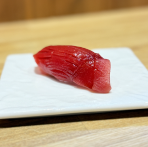 1 piece of lean bluefin tuna