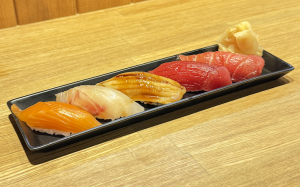 5 pieces of chef's choice sushi