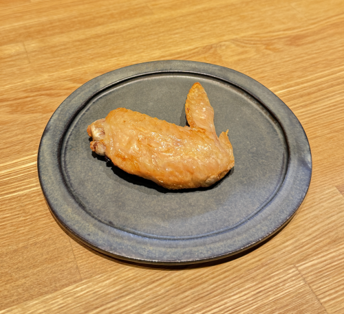 1 grilled chicken wing