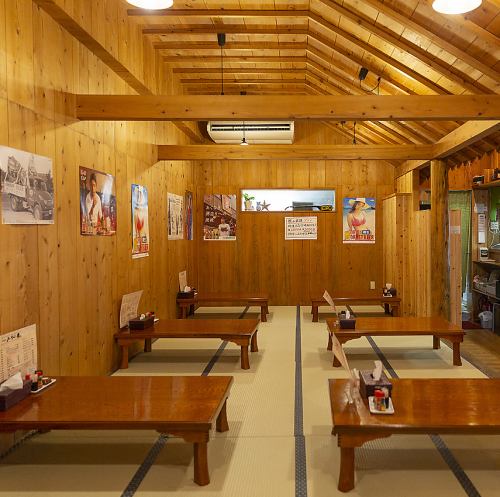 There is a tatami mat room.Customers with small children can enjoy their meals with peace of mind.