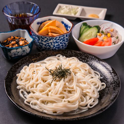 自慢の稲庭うどん＆そば定食で健康ランチを楽しめる♪