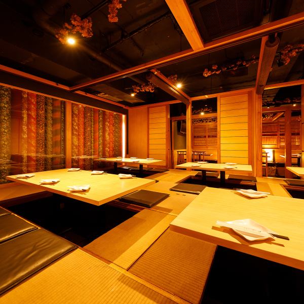 일본의 분위기 속에서 시간을 신경쓰지 않고 제철 술과 요리를 유야마 신주쿠점에서 즐기지 않겠습니까?