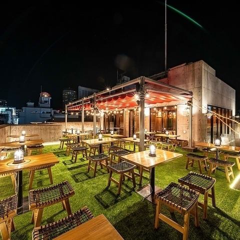 【三宮夜景×テラス】焼き鳥にピザ、ステーキ、もつ鍋・しゃぶしゃぶをはじめとした豪華一品メニューも神戸の夜景と共に堪能OK！しかも食べ飲み放題プランも3000円～からご利用可◆ぜひ当店だけの特別な時間をお愉しみください！