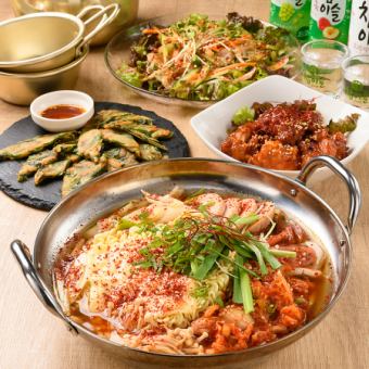 <～1月2日为止> 【人气！】麻辣火锅budae jjigae 2,200日元（含税）