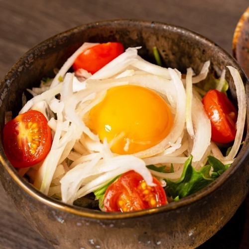 月見オニオンサラダ