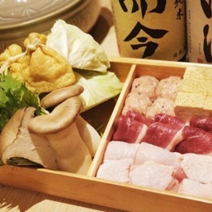 《デート、女子会に》鶏白湯の水炊き鍋コース（全9品/5,500円)