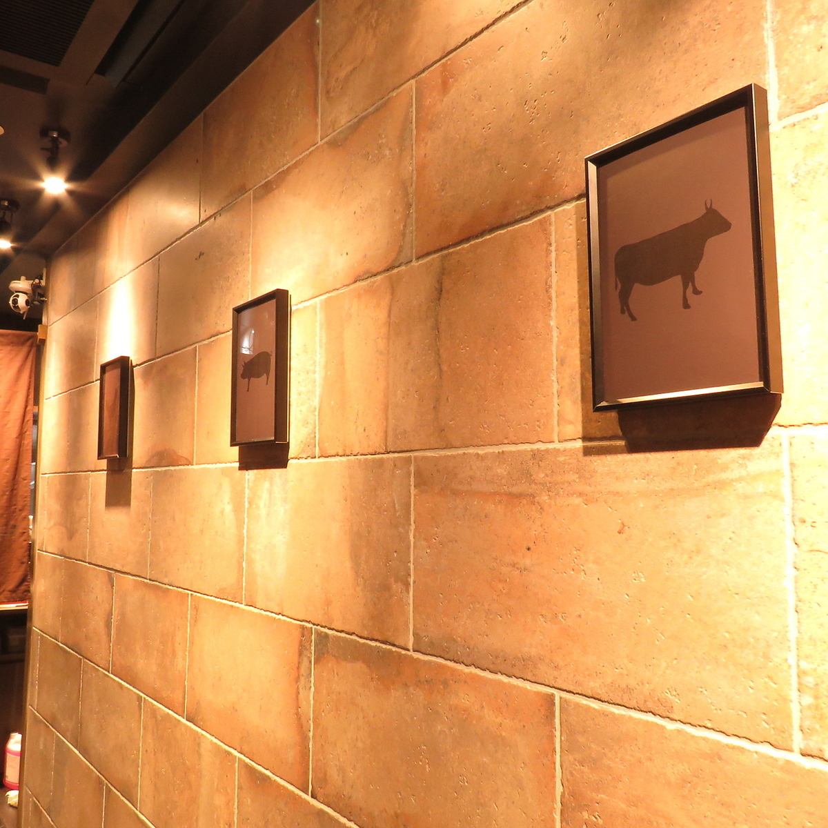 焼肉屋とは思えないお洒落な店内★店内全体に抗菌加工済！