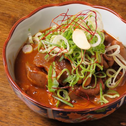 【もつ煮】当店一番のおすすめ煮込み料理!暑い夏でも食べられます◎