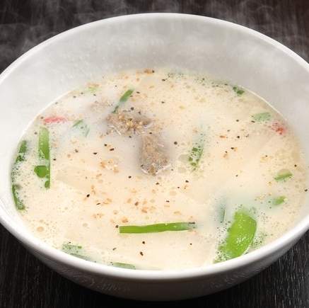 秘伝!牛骨スープが決めて コムタンクッパ