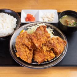 マウンテンザンギ定食〈塩・醤油〉 ザンギ8個入り