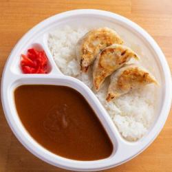 Gyoza curry