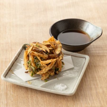 Fried burdock and mitsuba