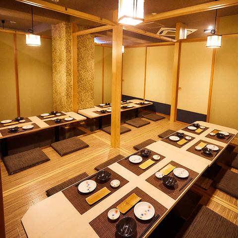 The spacious interior with a total of 165 seats is a private room full of Japanese atmosphere.Since it is a completely private room with a door, you can enjoy eating and drinking without worrying about the surroundings.