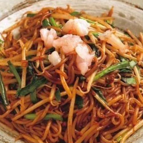 Seafood fried noodles