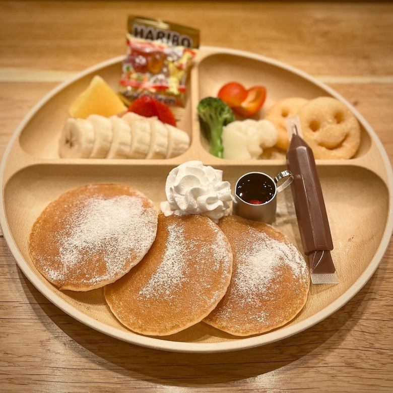 KIDS Plate Pancakes (with juice)