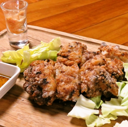 【ジューシーで濃厚な旨味】下味しっかり！お酒が進む特製山賊焼き◆950円(税込)