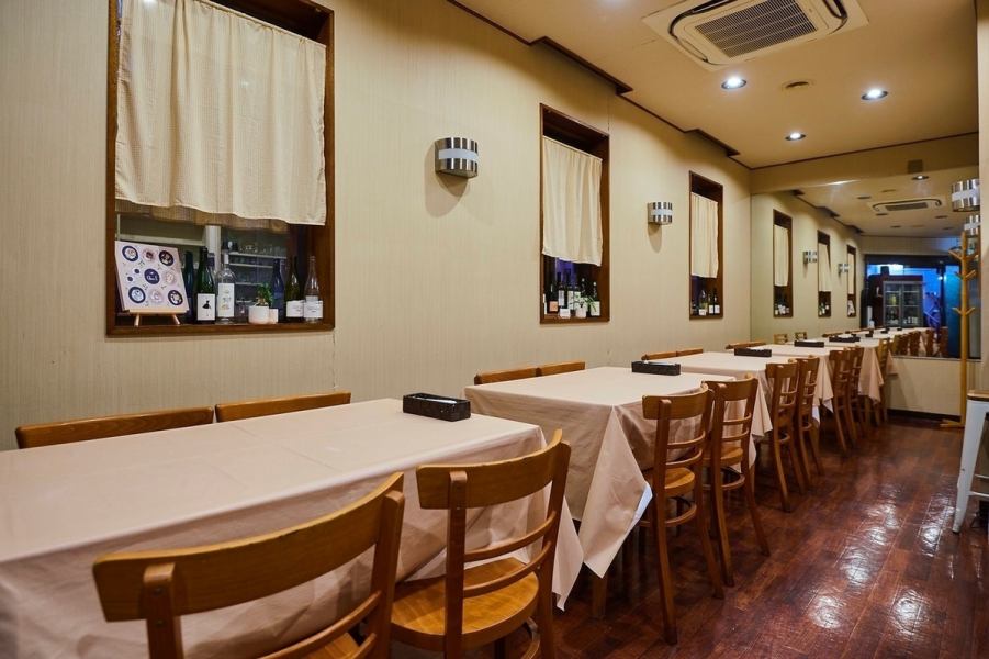 7 minutes walk from Sugamo Station.It is a calm space away from the hustle and bustle of the main street ◎ We also accept private reservations for up to 9 people, so please feel free to contact us regarding the number of people ♪