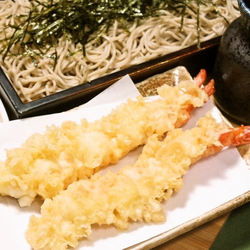 Tempura and soba noodles in a bamboo steamer