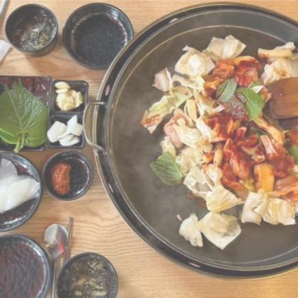 [For 4 or more people/2 hours all-you-can-drink included] Most popular! Dakgalbi course with namul, chijimi, and jjigae