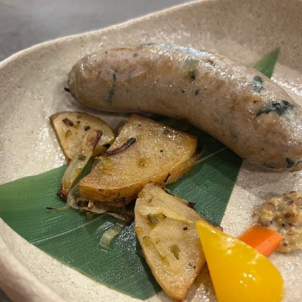 県産鶏の粗びき＋11種のスパイス！　【沖縄クラフトソーセージ】