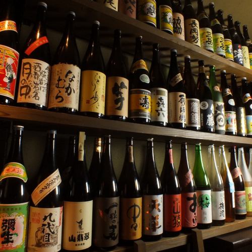 We bring abundant local sake and ground distilled spirits throughout the country.