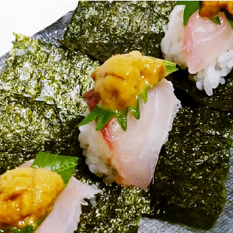 Sea urchin flatfish sushi (3 pieces)