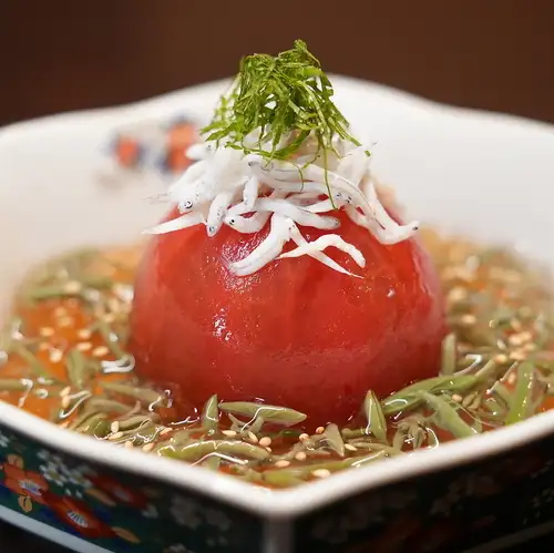 じゅんさいと夏トマトの土佐酢ジュレ