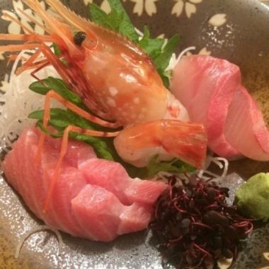 Omakase sashimi [Reservation] 3 to 5 types of sashimi are mainly locally produced, and must be ordered separately from the heaven course