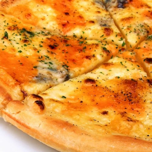 콰트로 포르마지 피자