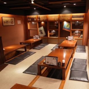 There are 30 tatami mat seats for digging kotatsu.It is the best space for a banquet!