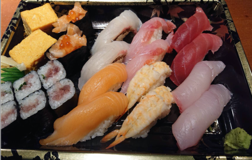 Recommended colorful sushi 16 pieces