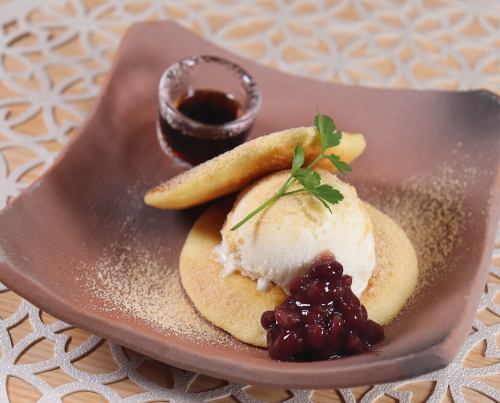 "Miyake" Dorayaki Milk Ice Cream Sandwich