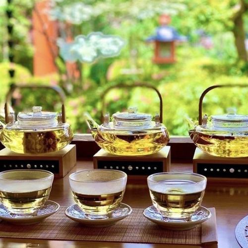 美しい日本庭園を一望