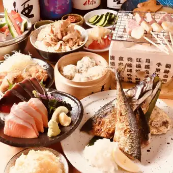 本格炭火焼きや鮮魚刺しが楽しめるお料理１０品＋120分飲み放題付4000円（税込み）