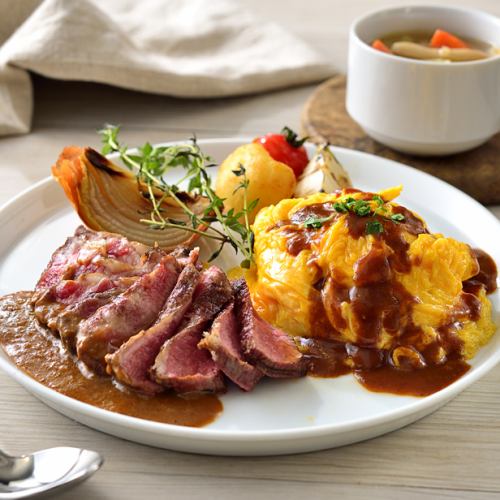 とろとろオムライスと牛カルビステーキの欲張りプレート